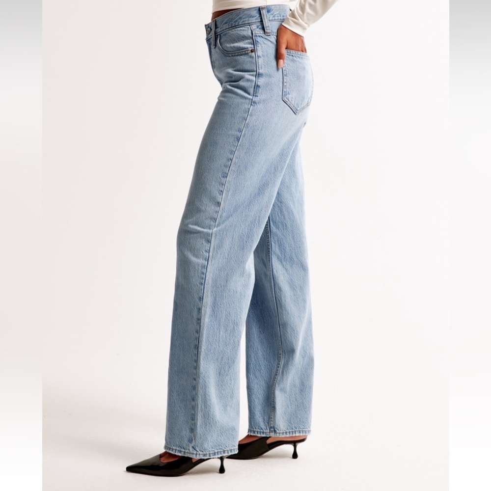 Abercrombie and Fitch - The Loose - High Rise - Women's Jeans - Curve Love - Picture 4 of 10